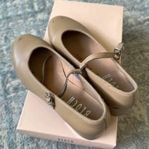 Merry Jane Tap shoes girls